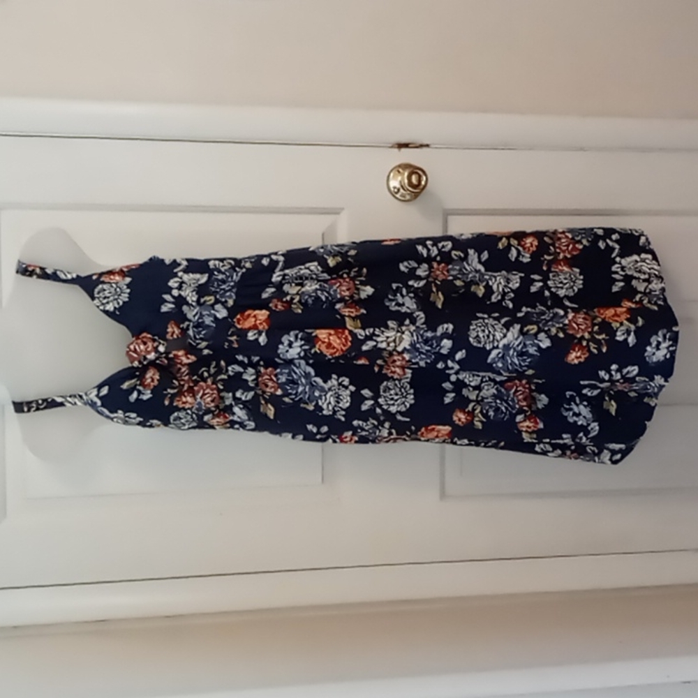 NWT Exhilaration blue floral midi dress size medium.